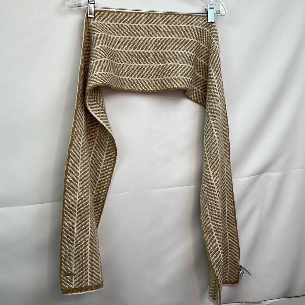 Calvin Klein Gold and White herringbone winter scarf EUC